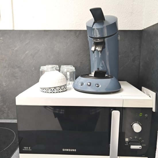 Vue cafetière  micro-ondes